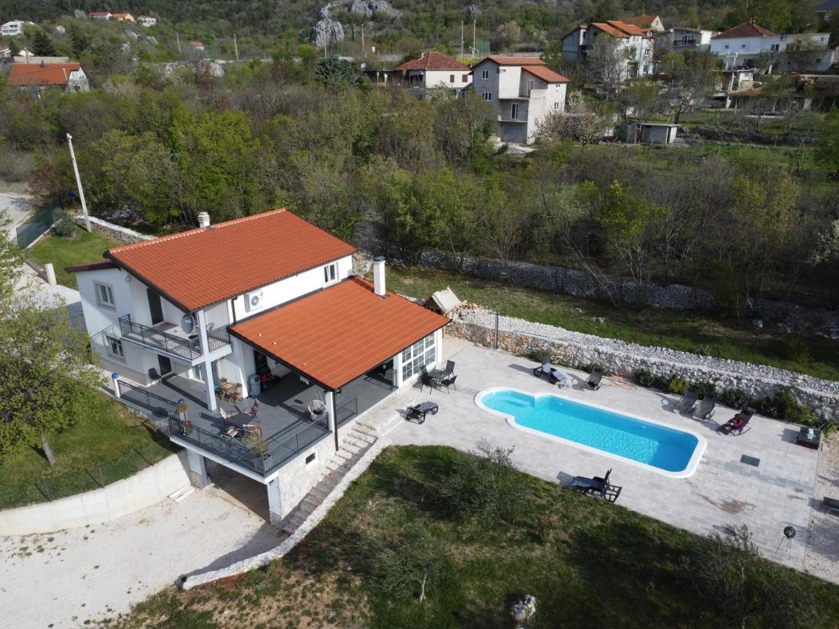 Jakov I Filip Imotski Exteriör bild